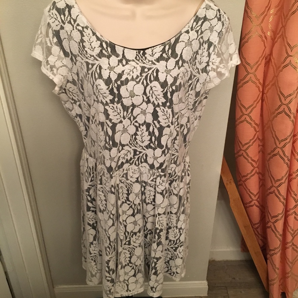 Lace skater dress